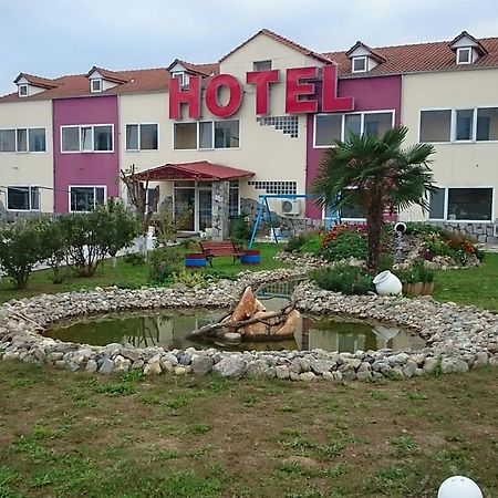 Hotel Konstantina Rodopoli ภายนอก รูปภาพ