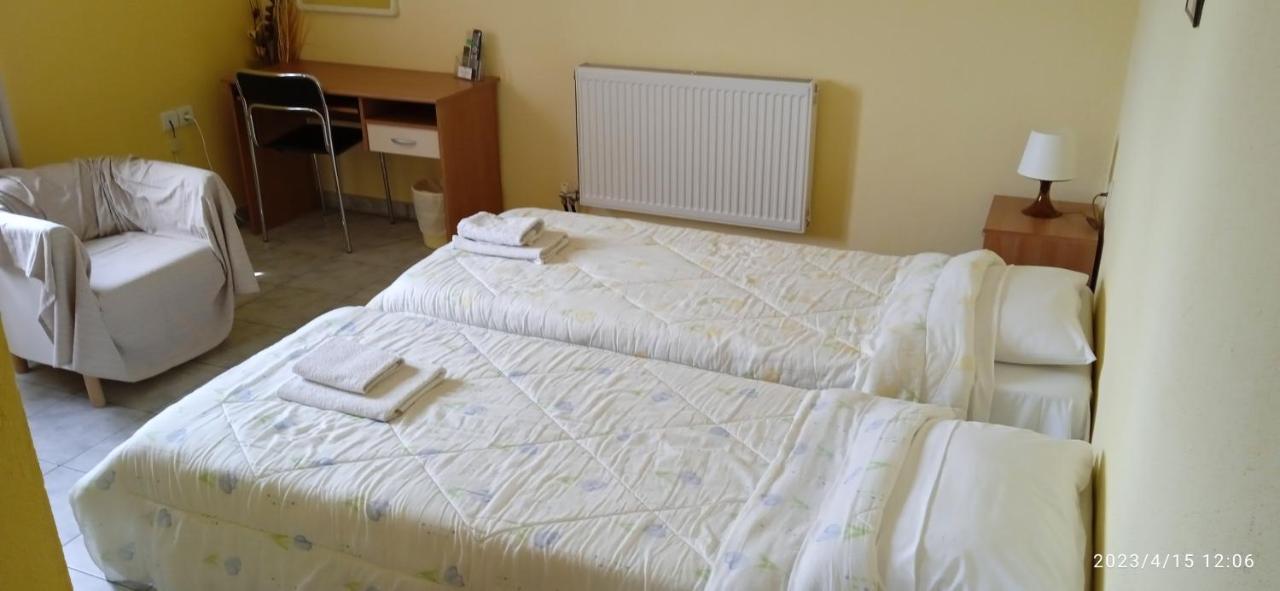 Hotel Konstantina Rodopoli ภายนอก รูปภาพ