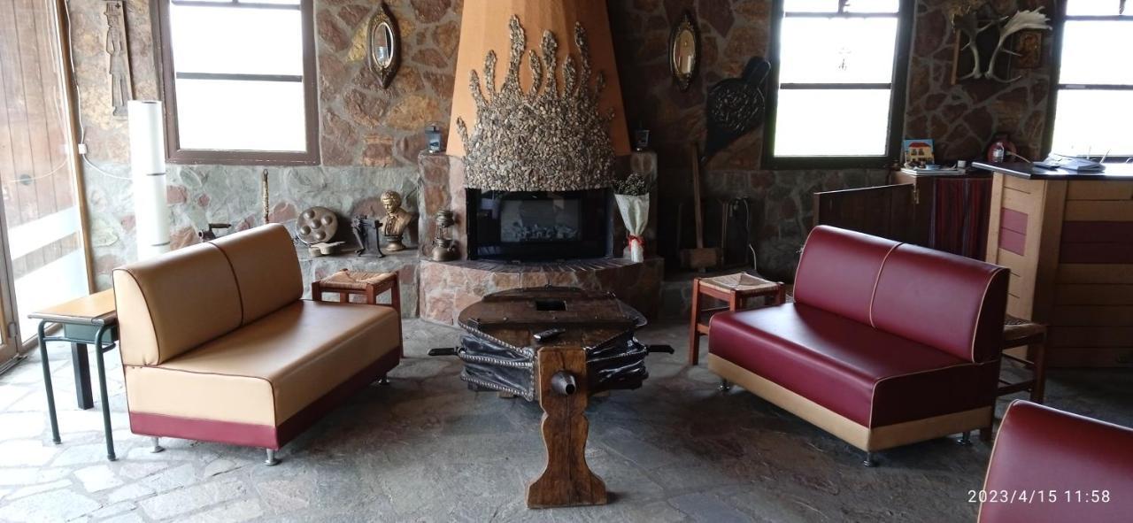 Hotel Konstantina Rodopoli ภายนอก รูปภาพ